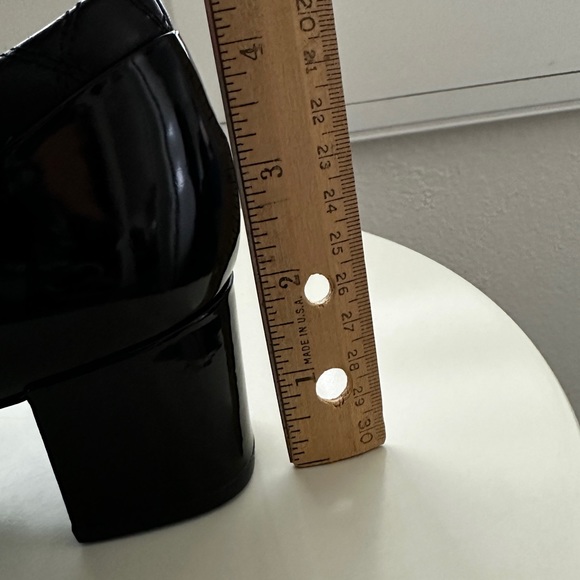 Clarks Tealia Sera  Black Quilted/Cap Toe Leather Block Heel Pumps | Size 9 - Picture 11 of 11